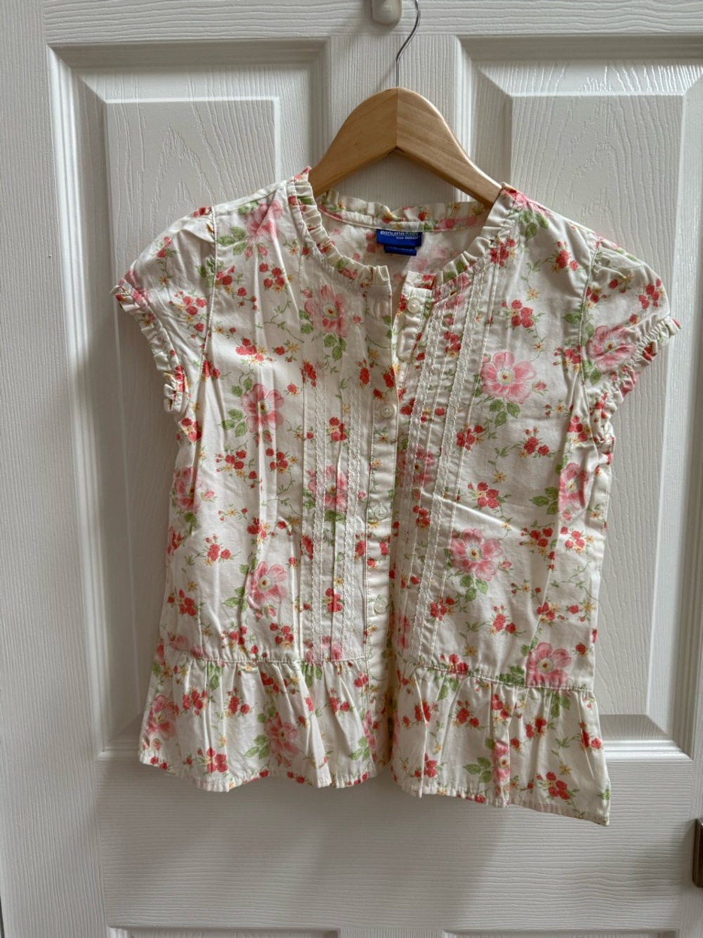 Genuine kids, Oshkosh  Girls' Cream Floral Cap-Sleeve Peplum Top